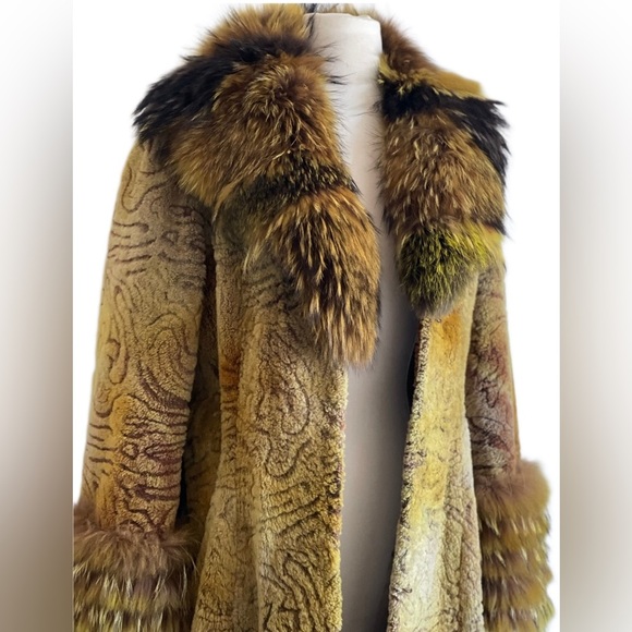 RARE vtg 1970s 100% authentic lamb skin Racoon Fur trim Yellow coat Penny lane - Picture 6 of 15